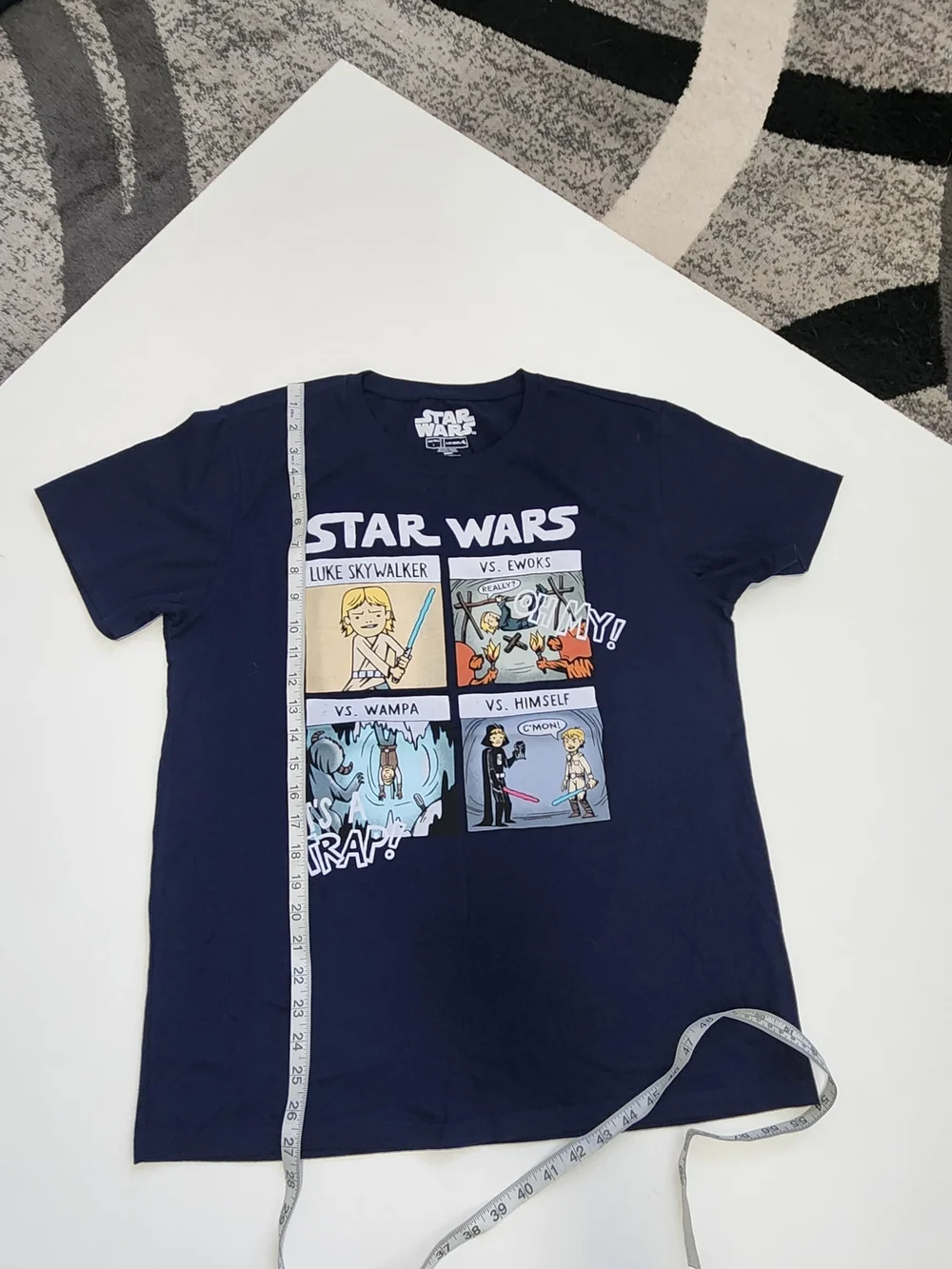Star Wars Graphic T-Shirt - Size Large (Fits more like Youth/Teen)
